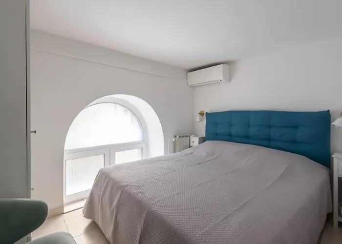 Elegant Loft At Piazza Vittorio Apartment *